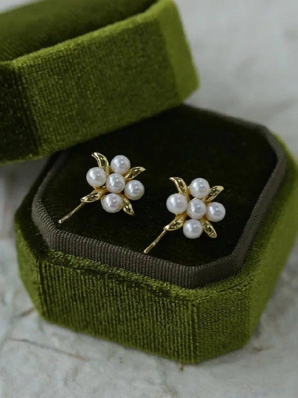 Tiny star earrings-Fashion Flower Pearl Earrings