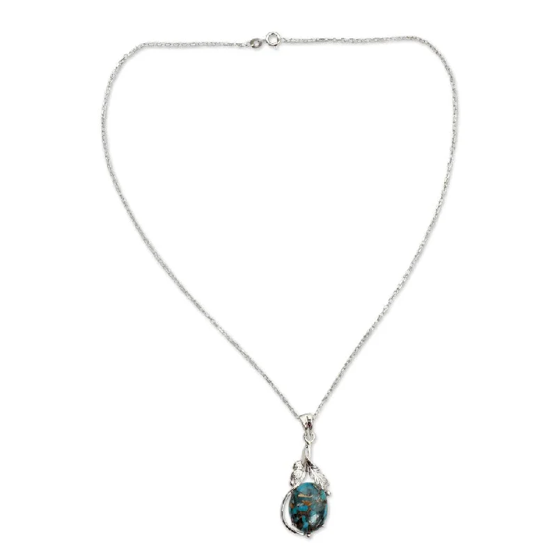 Retro deco necklaces-Handmade Sterling Silver 'Elegance' Turquoise Pendant Necklace (India) - 7'6" x 9'6"