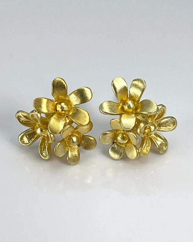 Thick hoop earrings-Himatsingka Plumeria 3 Cluster Stud Earrings