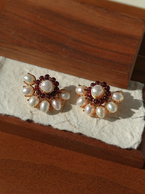 Bow knot earrings-Natural Baroque Pearl Red Garnet Retro Earrings