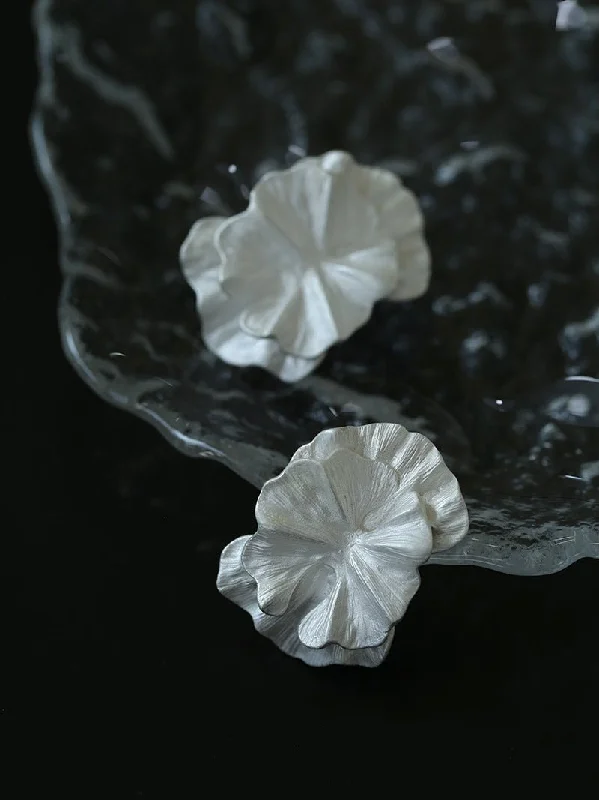 Light clay earrings-White Matte Petal Floral Bloom Statement Earrings