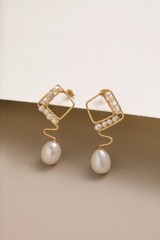 Tiered drop earrings-Geometric Series Wave Pearl Teardrop Earrings