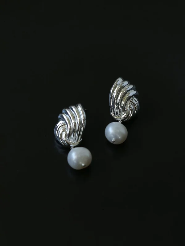 Alloy metal earrings-Spiral Metal Wind Stripe Pearl Drop Earrings