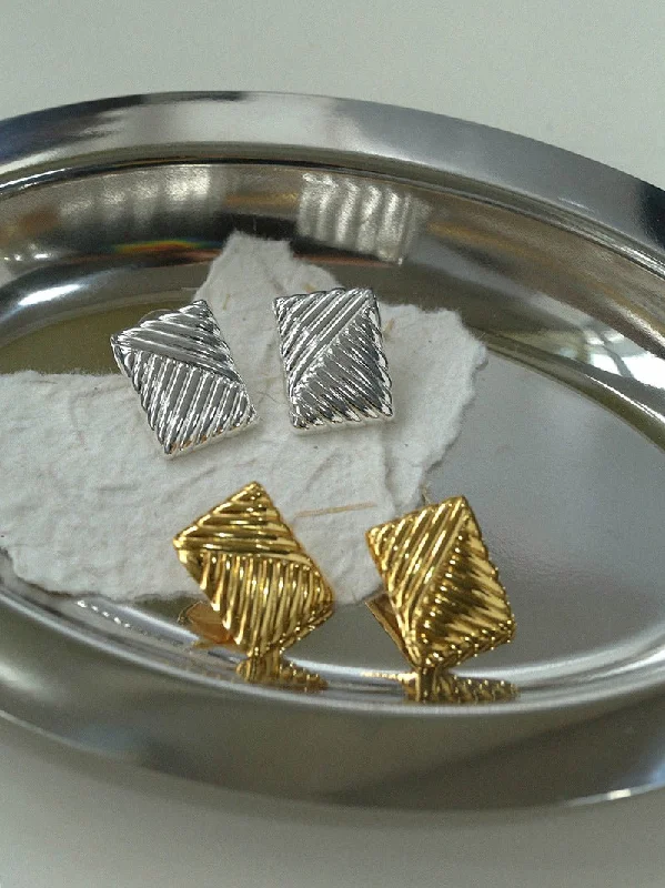 Thick tier earrings-Striped Texture Square Metal Earrings