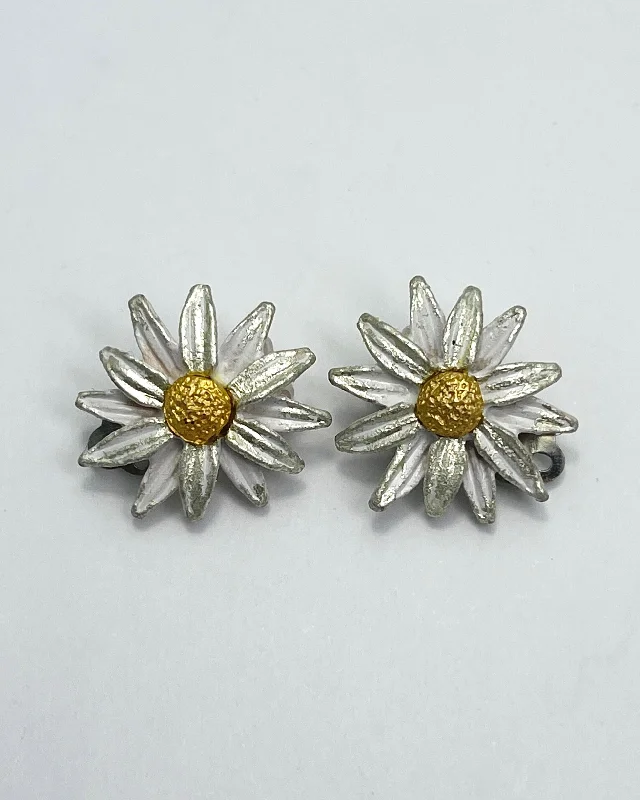 Reef knot earrings-Daisy Clip Earrings